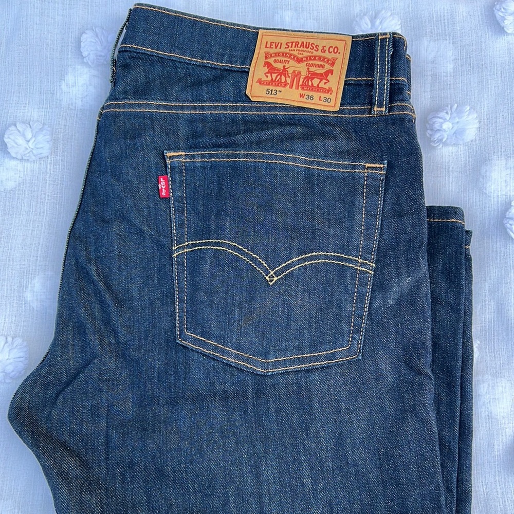Men’s Levi’s Dark wash jeans